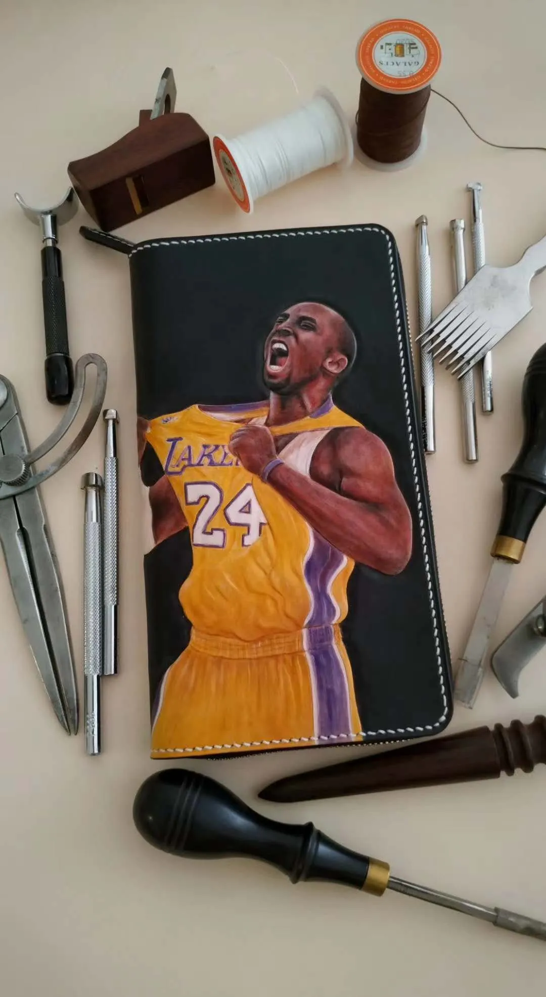 Badass Black Leather Men's Kobe Bryant Yellow Jersey Long Biker Wallet Handmade Tooled Zipper Long Wallet For Men