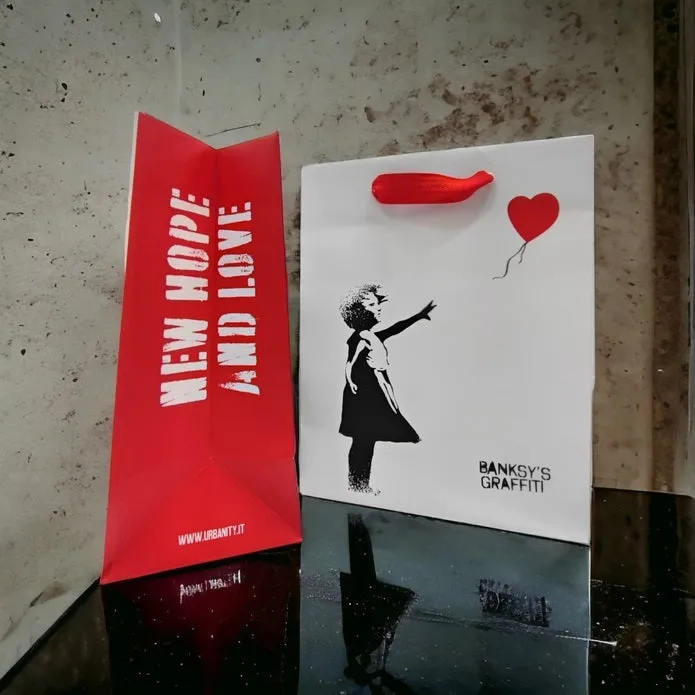 Banksy Gift Bag (Medium) - Girl with Red Balloon