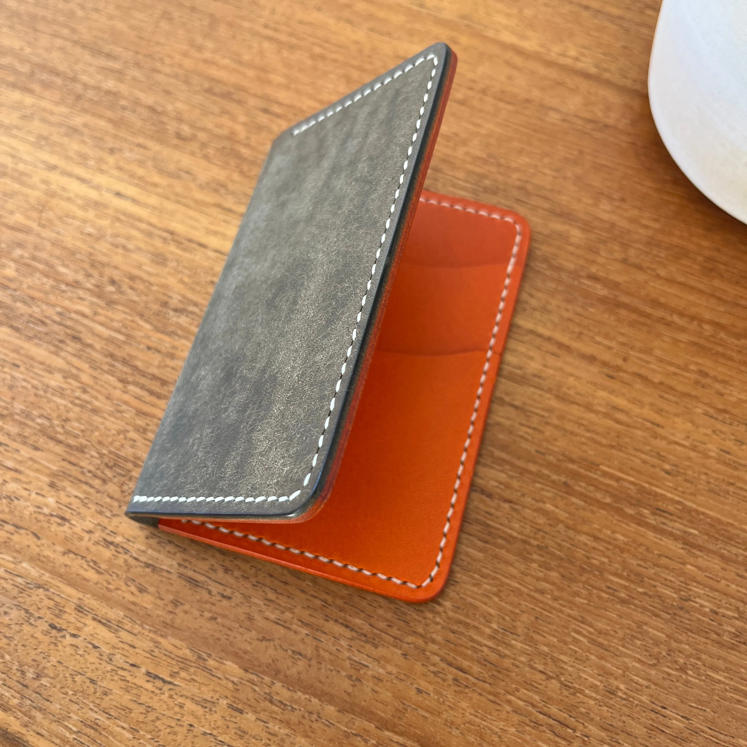 BI-FOLD - GREY PUEBLO   ORANGE