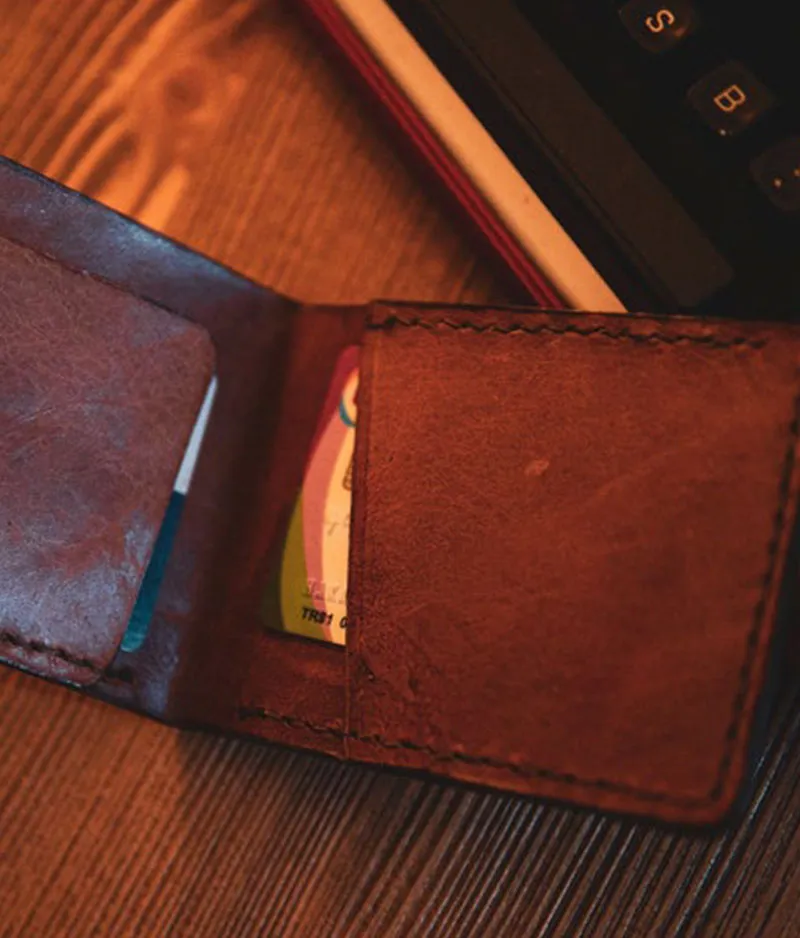 Brown Leather Bifold Wallet - Magnate