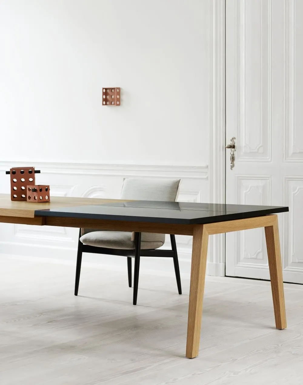 Carl Hansen & Son SH900 Extendable Table