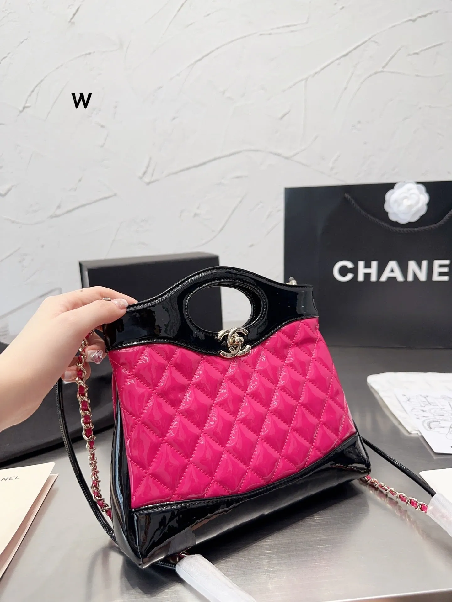 CC780 CHANEL 31 Mini Shopping Bag / 8.6 × 9 × 2.1 in