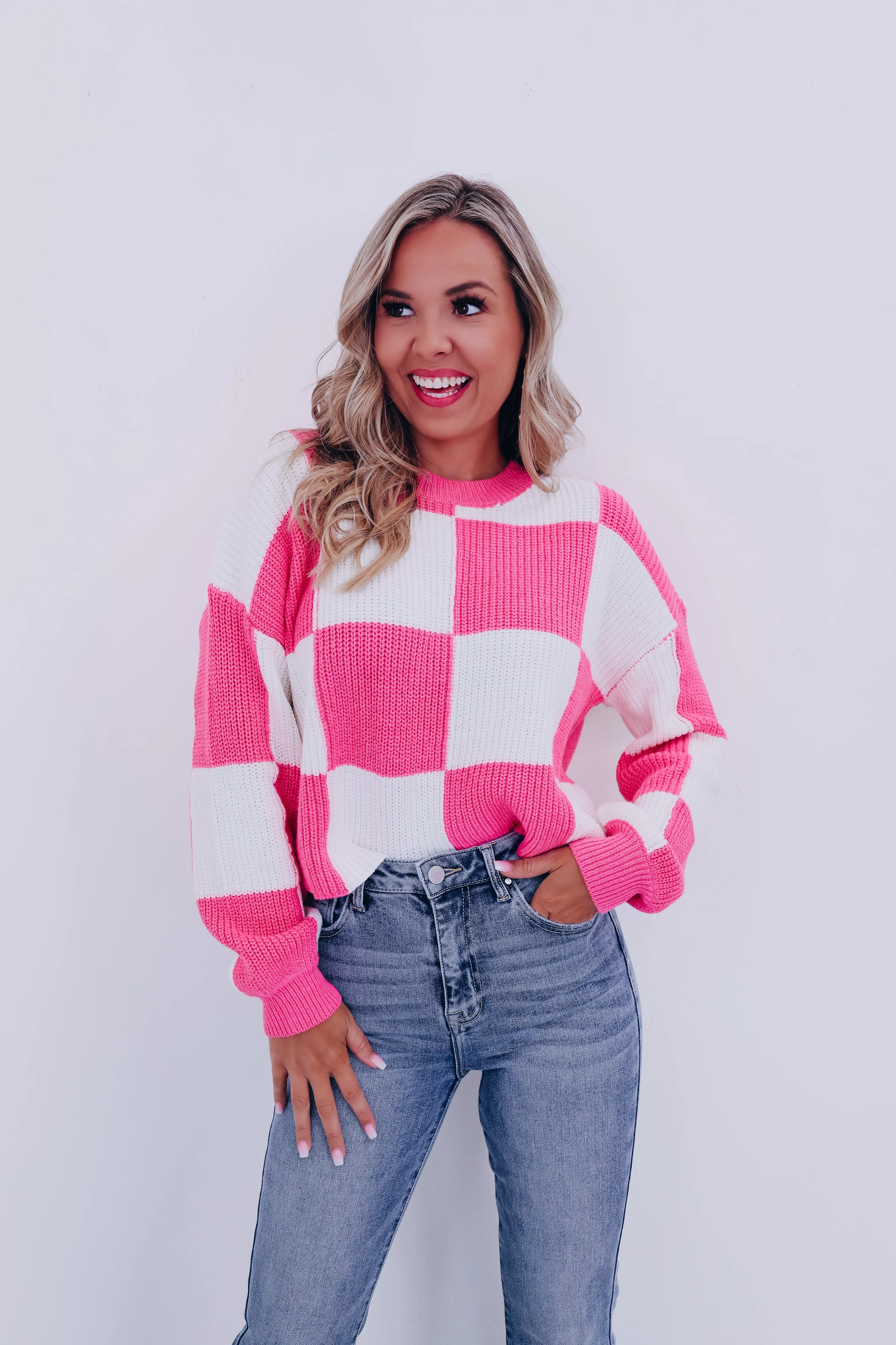 Charming Checkered Cropped Sweater - Pink