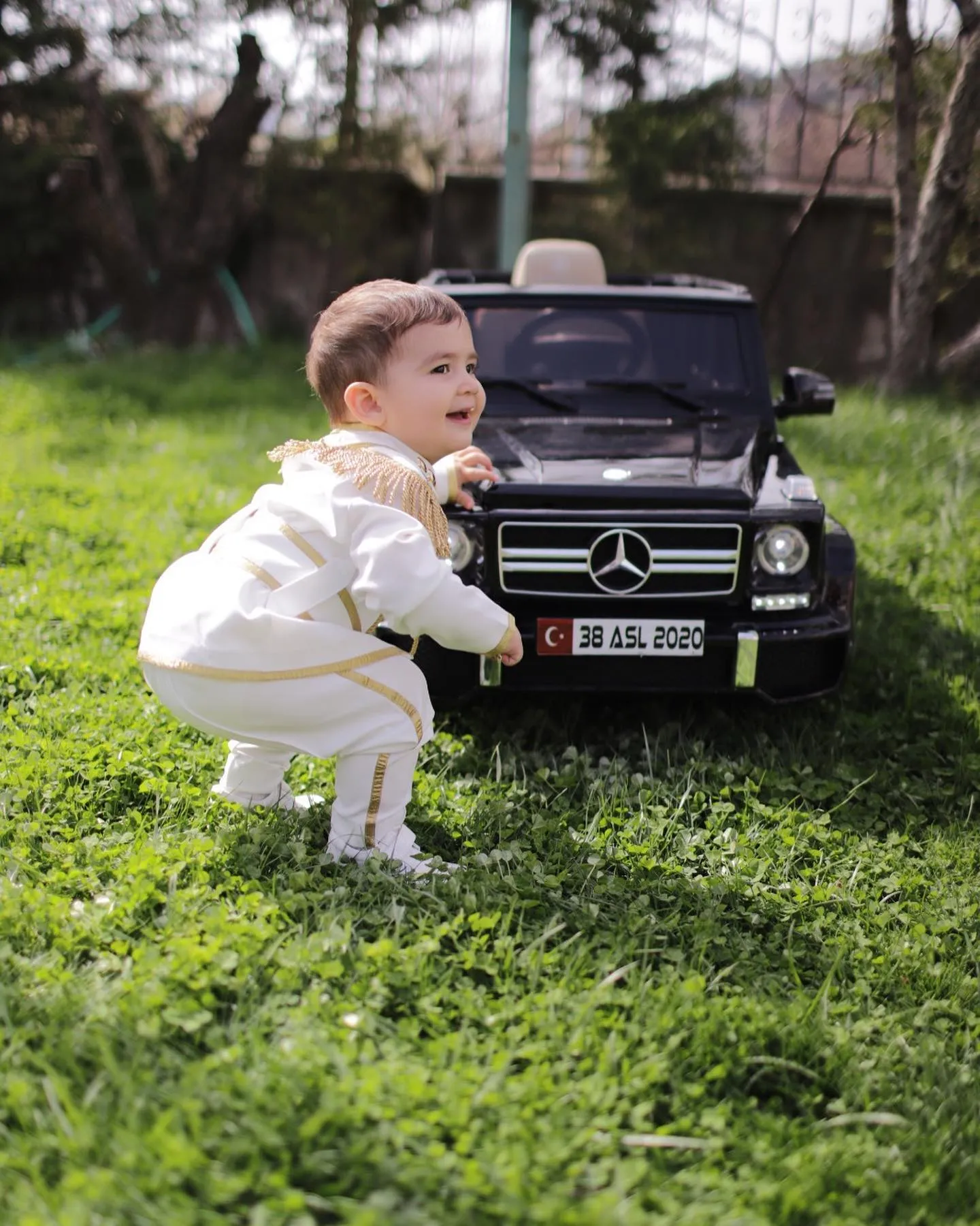 Elegant Prince White Charming Suit