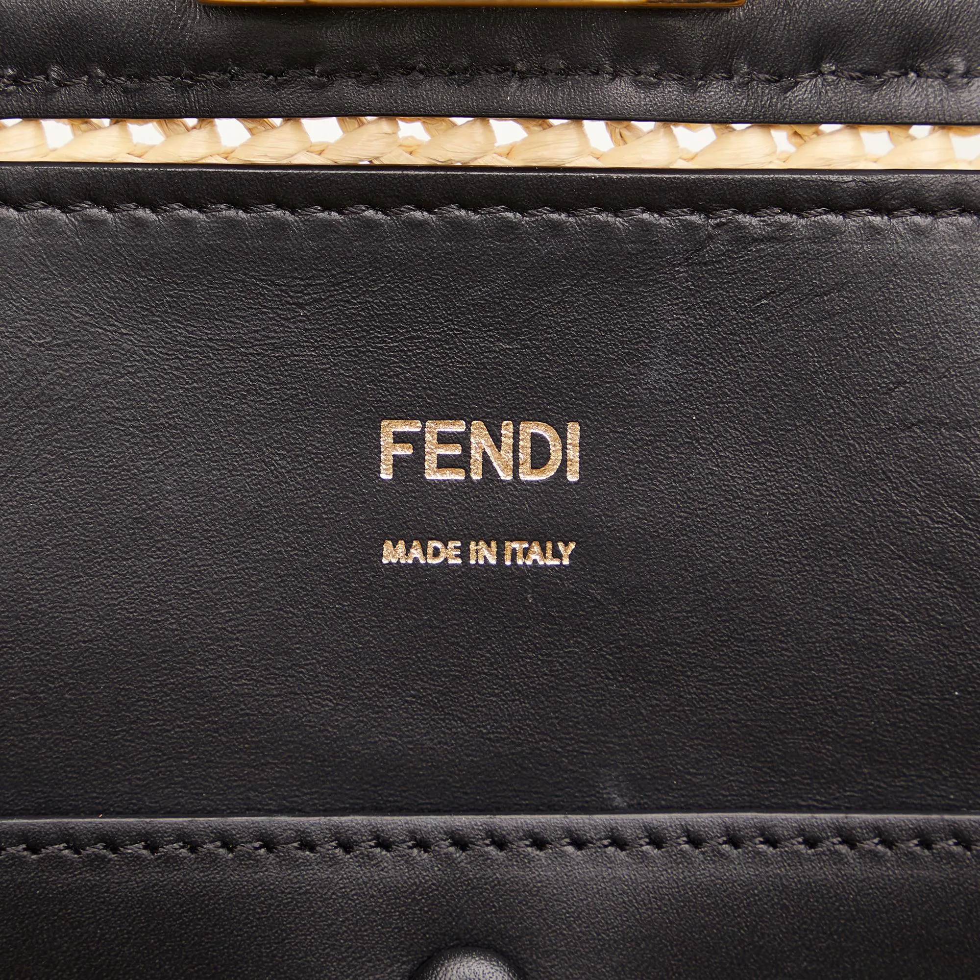 Fendi Medium Raffia Peekaboo X-Tote (SHG-XeawZy)