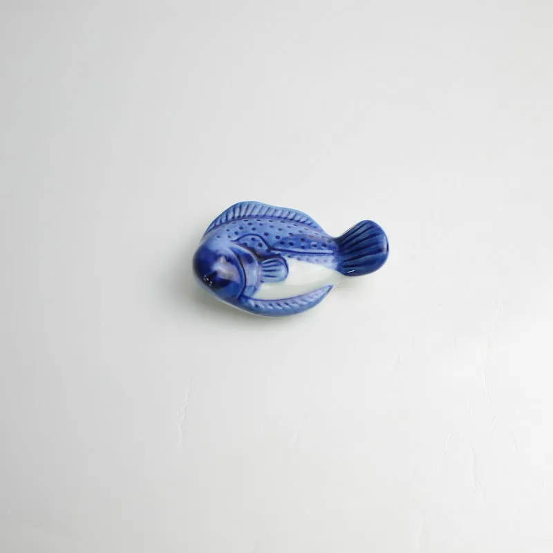 Gohobi Blue Fish Chopstick Rest