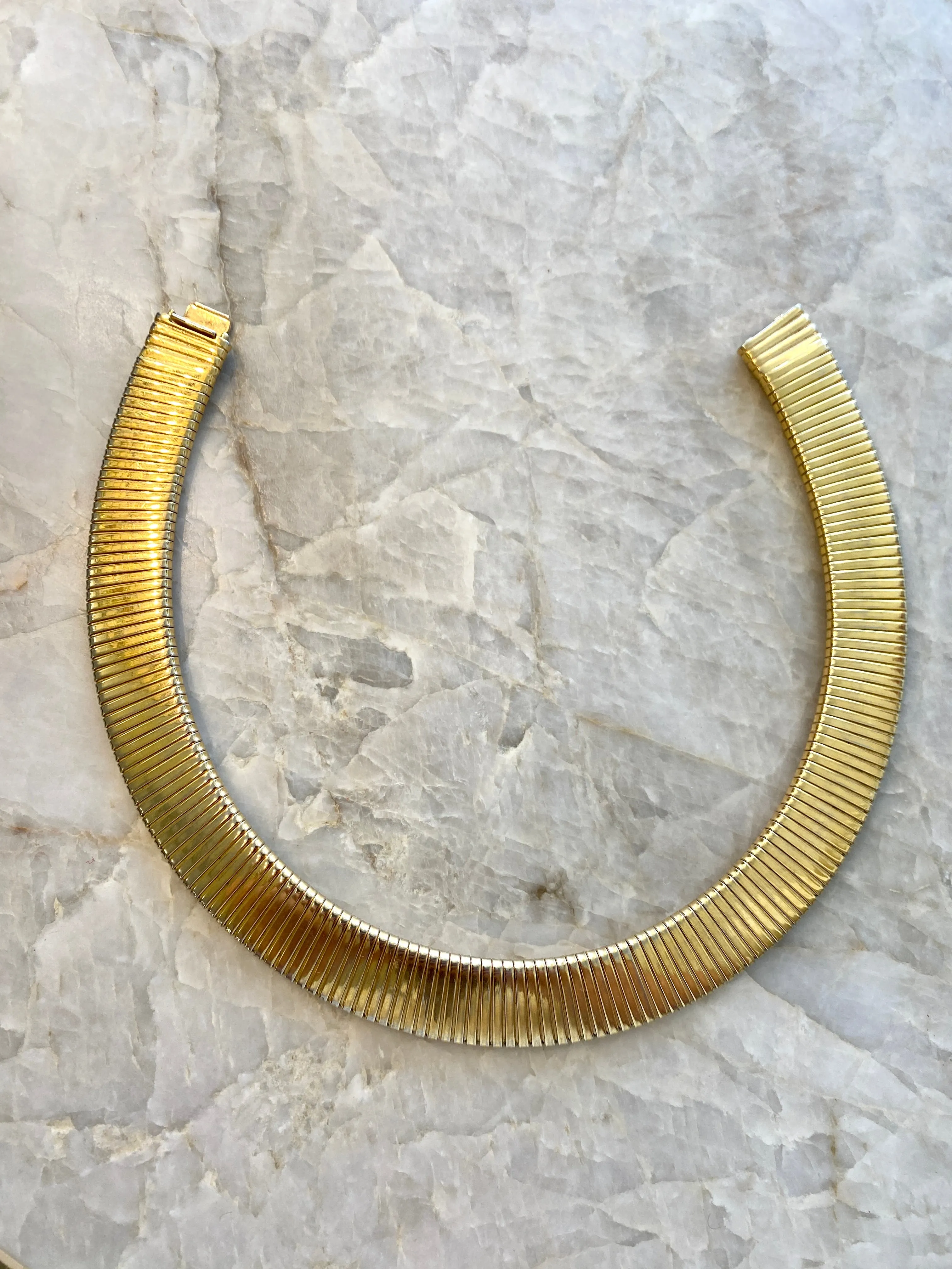 Gold Tone Flat Turbogas Choker Necklace (Vintage)