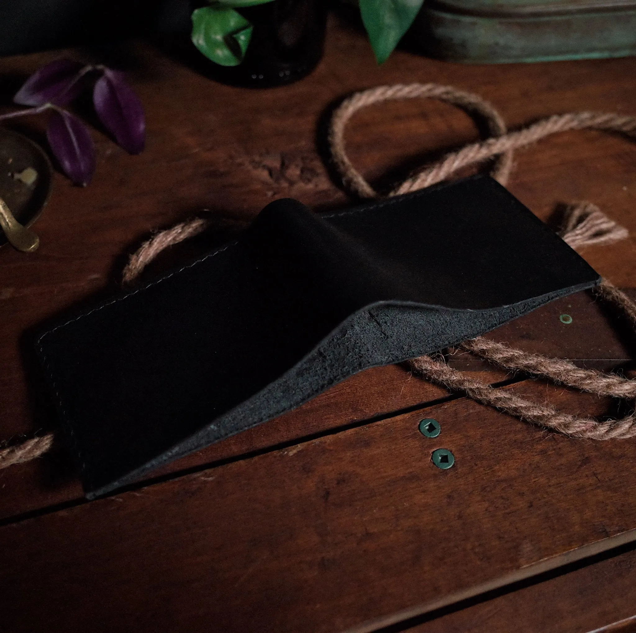 Ludger Leather Bifold Wallet – Black Edition