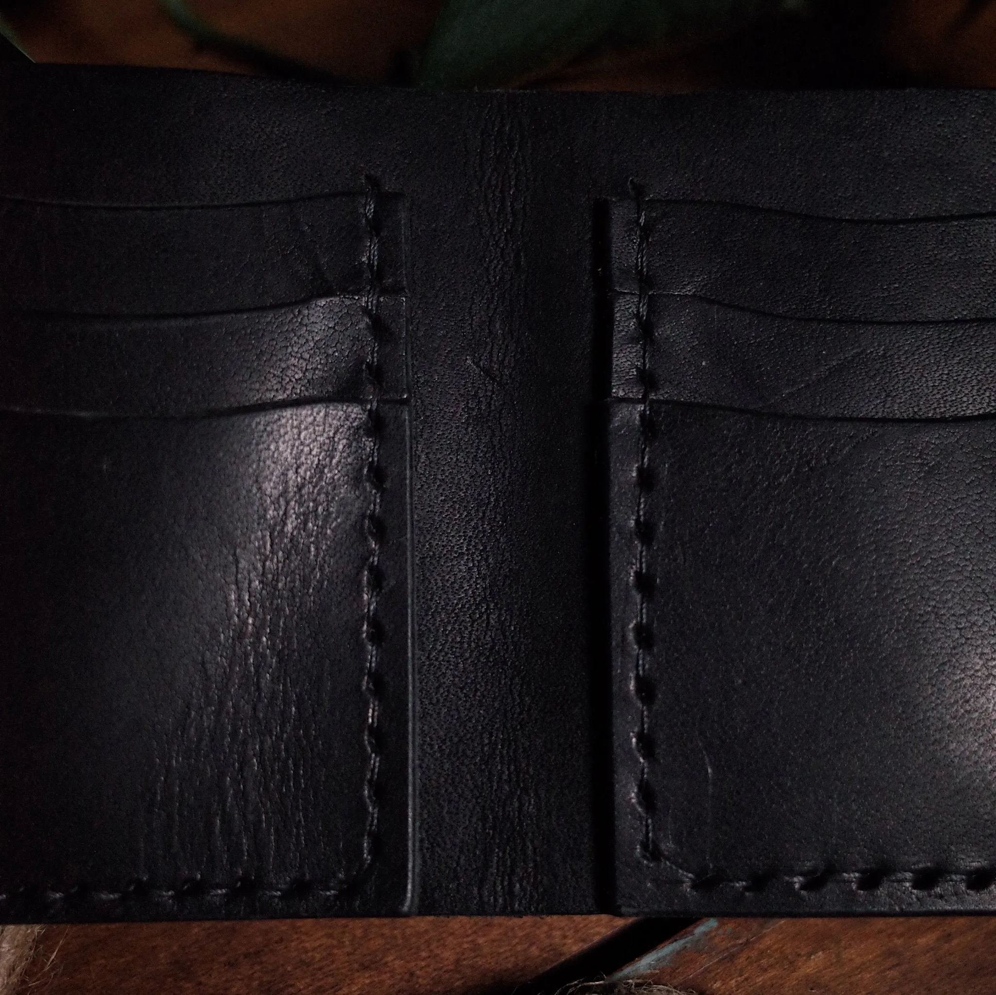 Ludger Leather Bifold Wallet – Black Edition