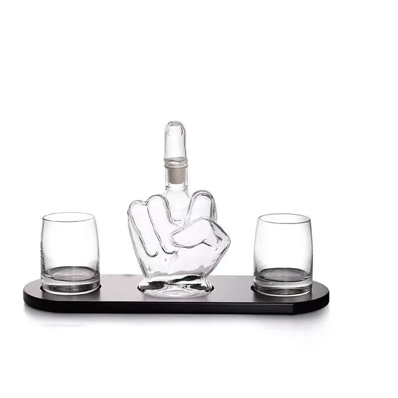 MIDDLE FINGER DECANTER   2 GLASS   WOODEN TRAY