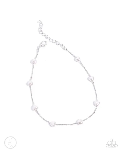 Paparazzi Bracelet ~ Charming Court - White