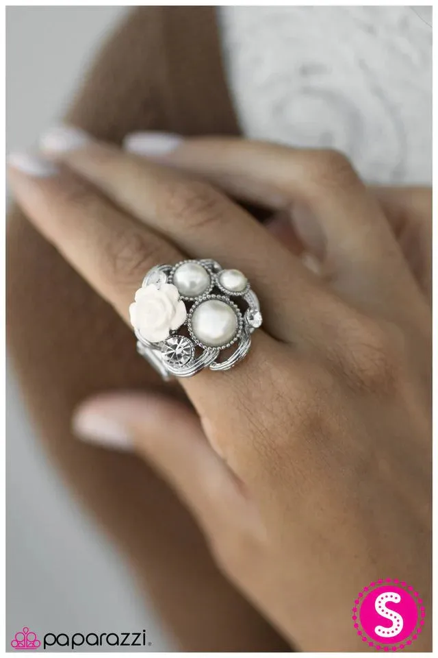 Paparazzi Ring ~ Princess Charming - White