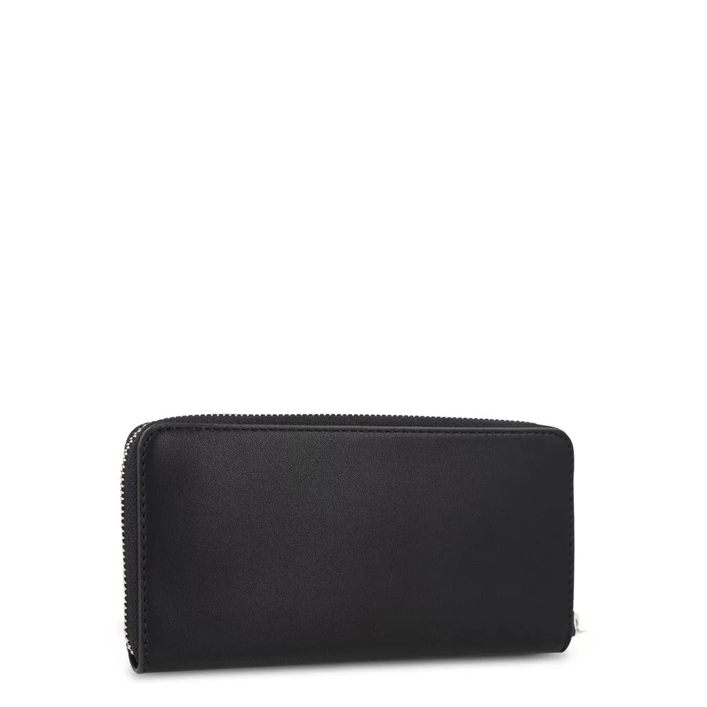 Sophisticated Polyurethane Wallet with Zip Fastening for Women