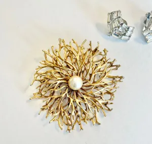 Vintage 1960's rare, and beautiful gold coral brooch with pearl center..so splendid